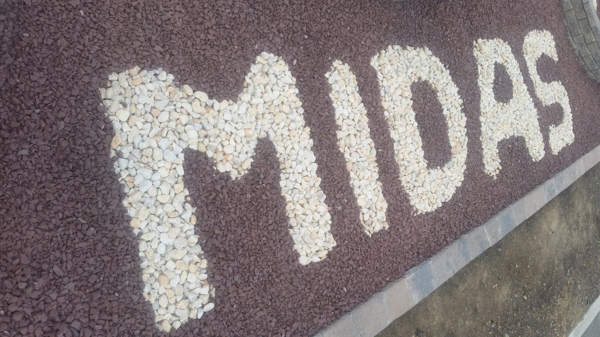 MidasEB's tweet image. Now we made it easy for aliens to find us from up above .