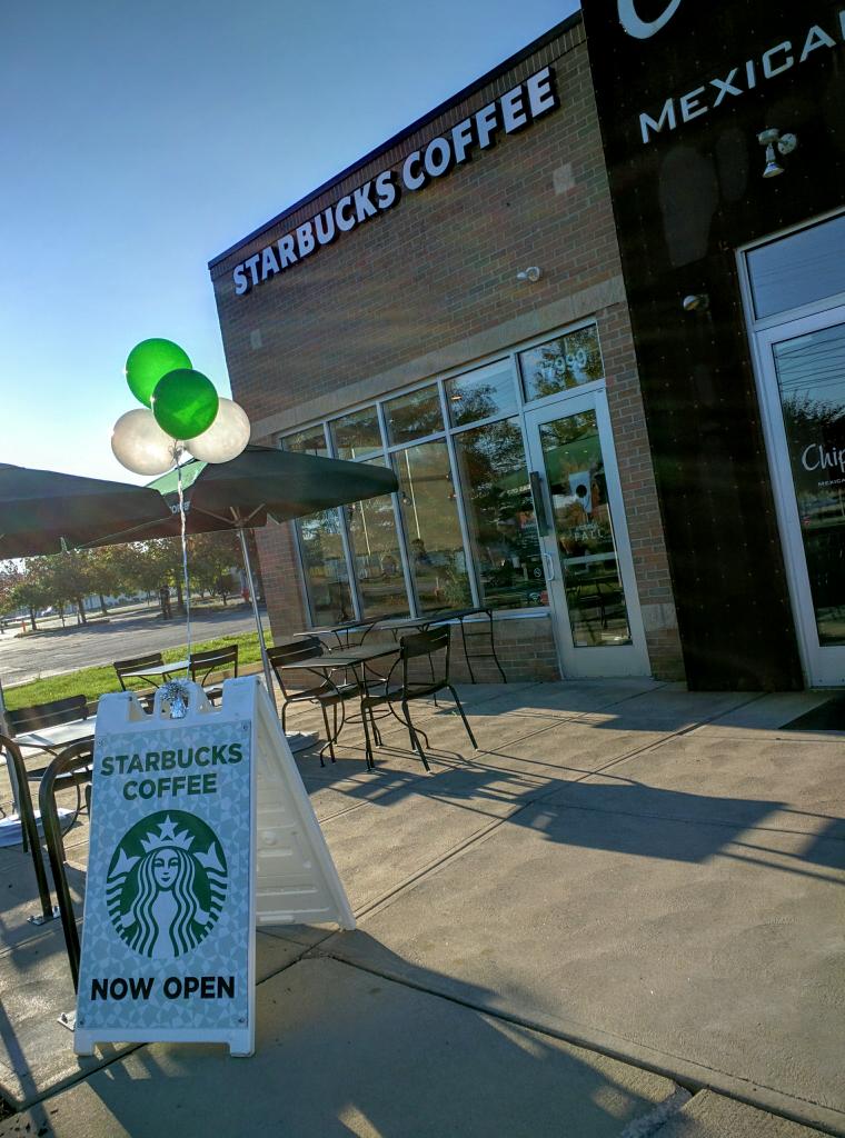 grrvin's tweet photo. Confirmed. The new @Starbucks in #MiddleburgHts has a CLOVER! ☕ http://t.co/sAk9SpFWpD