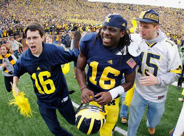 To wish a Happy Birthday to former Michigan QB Denard Robinson!     