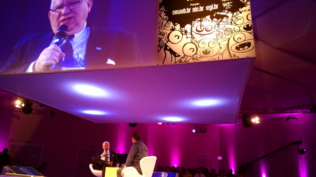 uellyal's tweet image. Descentralizando a web #w3c #webBR