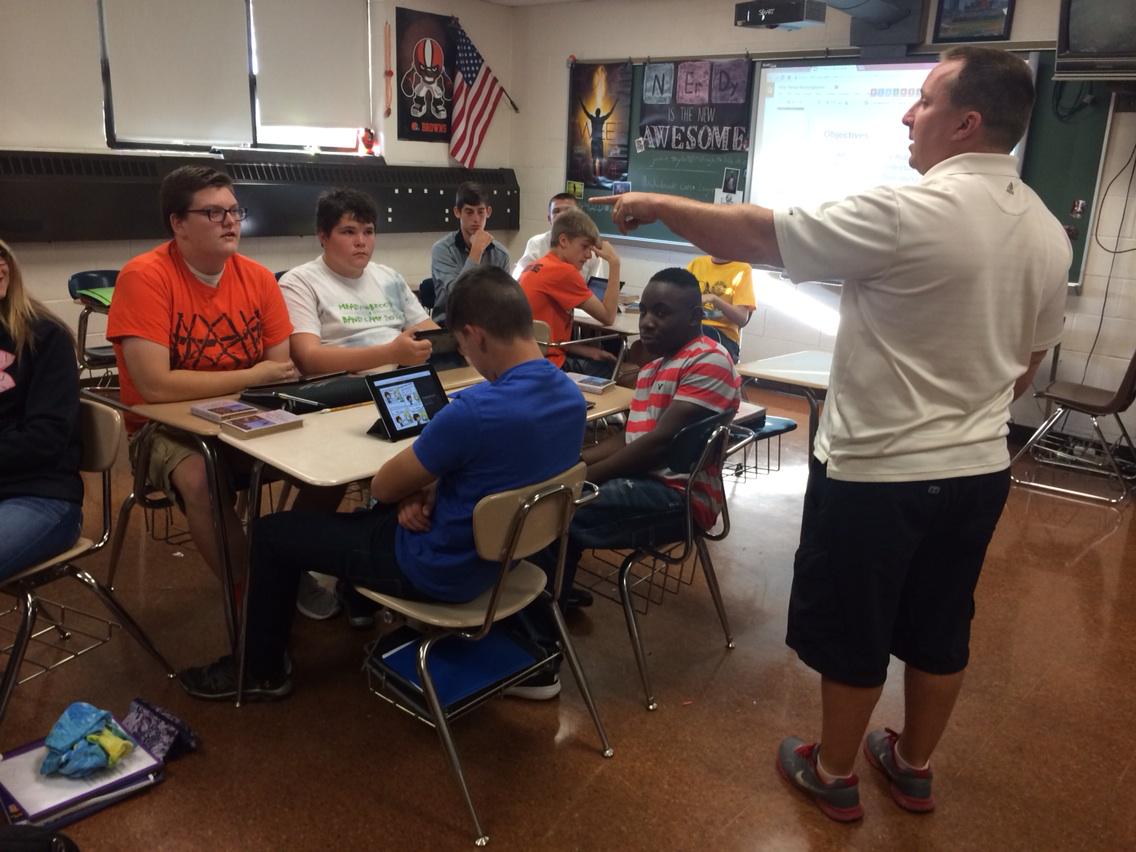 coltsrockmhs's tweet photo. Mr Taylor's class collaborating with google slides to create unique assessment of student learning. #PDworks #GoColts http://t.co/IpE4O7xA1x