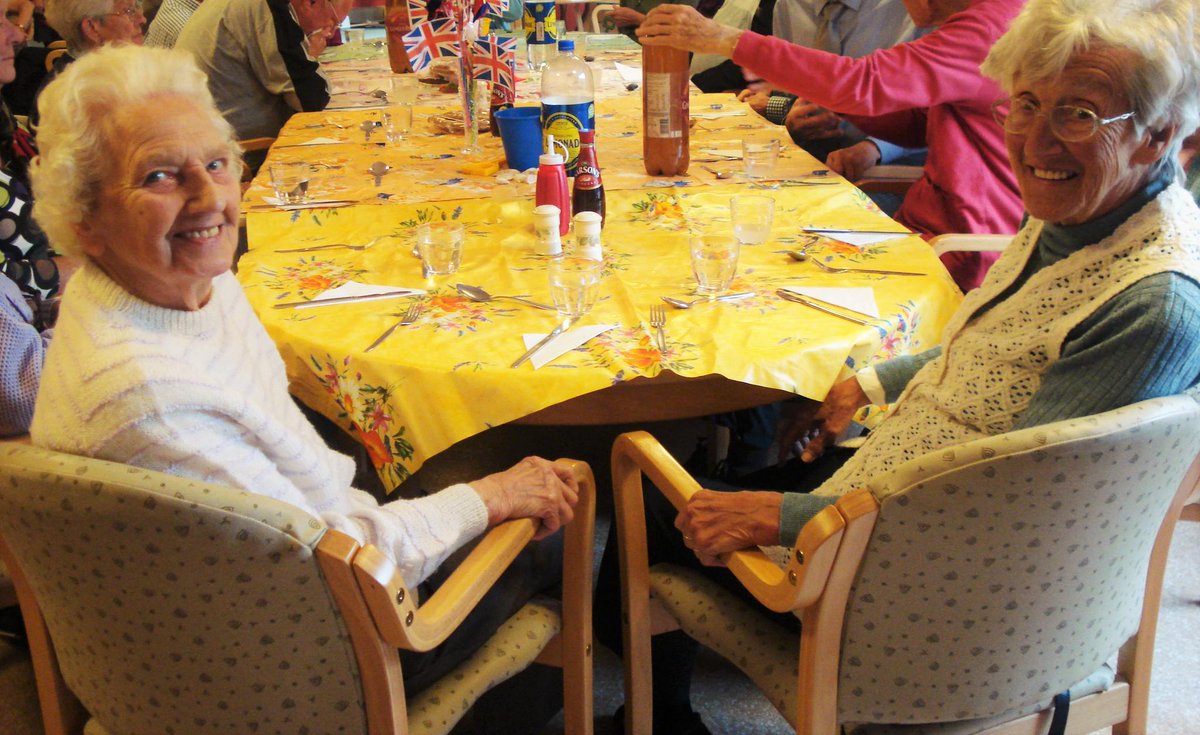 AgeukBay's tweet photo. Our clients in the Hazill Neville centre had a fantastic day with a beach themed party! http://t.co/Zqv0UqaTlH