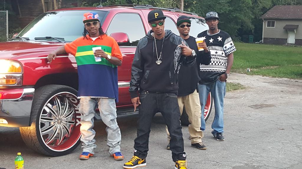 2scalerell's tweet photo. Finished video for Great Daam "BUC50" Big Shit. S/O to e saint and Charlie Park...55th street in this bitch... http://t.co/L4kWtZrzij
