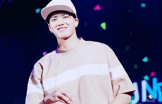 [HQ] 150918 Peniel @ Lotte world night party (cr.ifonly_930310)