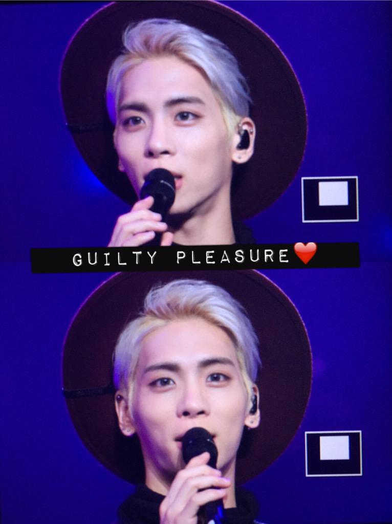 150922 Jonghyun @ 'Blue Night Concert.'  CPgzHg5UsAACXnW