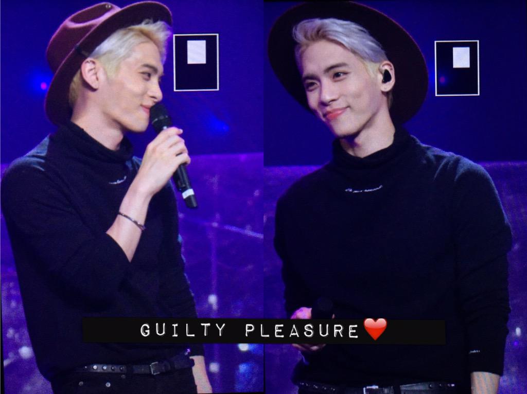 150922 Jonghyun @ 'Blue Night Concert.'  CPgzHg7UwAI3sSU