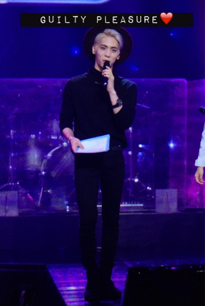 150922 Jonghyun @ 'Blue Night Concert.'  CPgzHg8VAAAyTO5