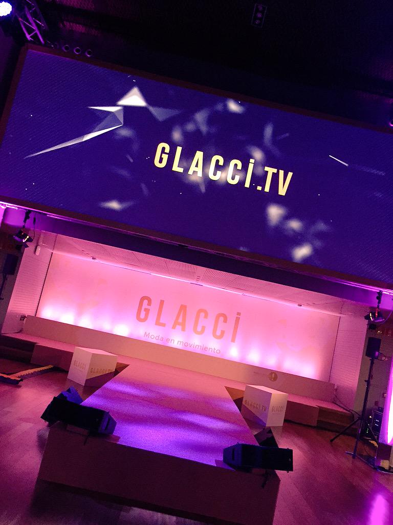 DanielGJabonero's tweet image. ¿Os gusta la moda? Hoy @gruposecuoya presenta su portal sobre el mundo de las pasarelas, @GlacciTV #modaenmovimiento
