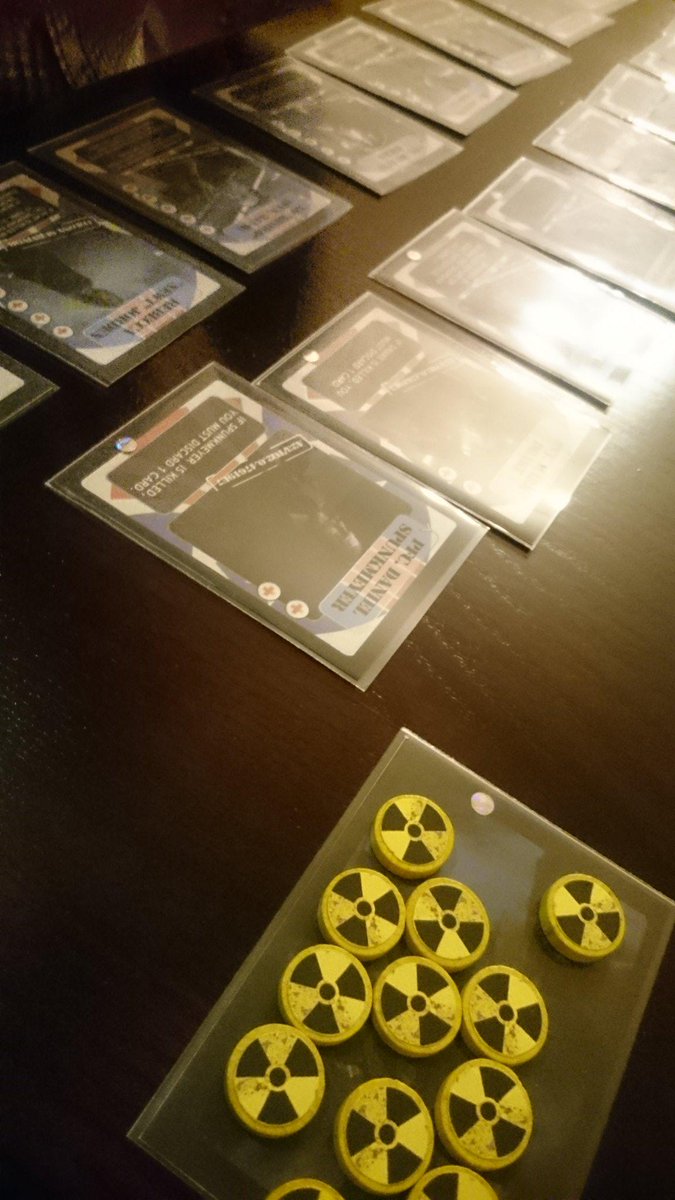 ShefBoardGamers's tweet photo. Handmade tokens in print and play Aliens This Time It's War http://t.co/vJDNVuedBK