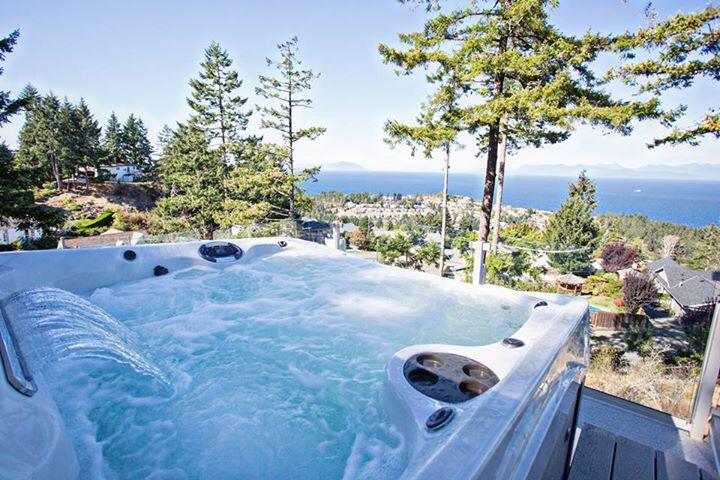 CalaisSpas's tweet photo. Beautiful view and a spectacular install of a @CoastSpas Luxury Cascade Horizon in #Nanaimo http://t.co/dP6oUfxlF0