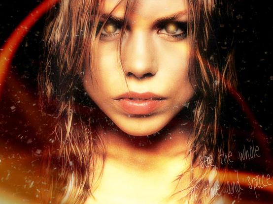 Happy Birthday to Billie Piper! (aka Rose Tyler aka Bad Wolf) 