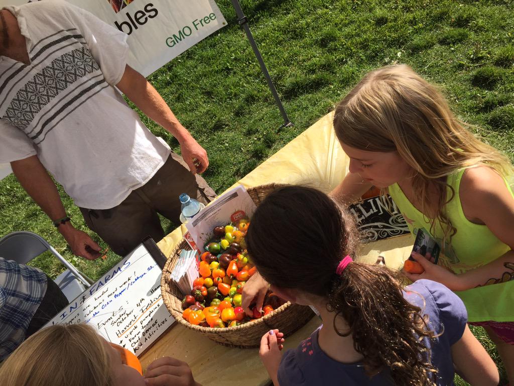 SchoolFoodProj's tweet photo. Great Harvest Festival and Iron Chef Competition today! Thanks #LifeTimeFoundation and #WholeFoodsMarket http://t.co/6ARB2O4V9b
