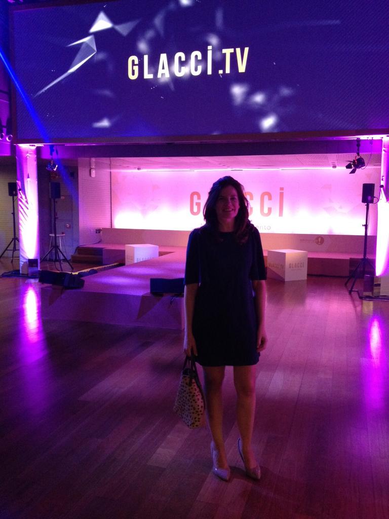 ravilaalvarez's tweet image. En la presentación oficial de Glacci TV #modaenmovimiento