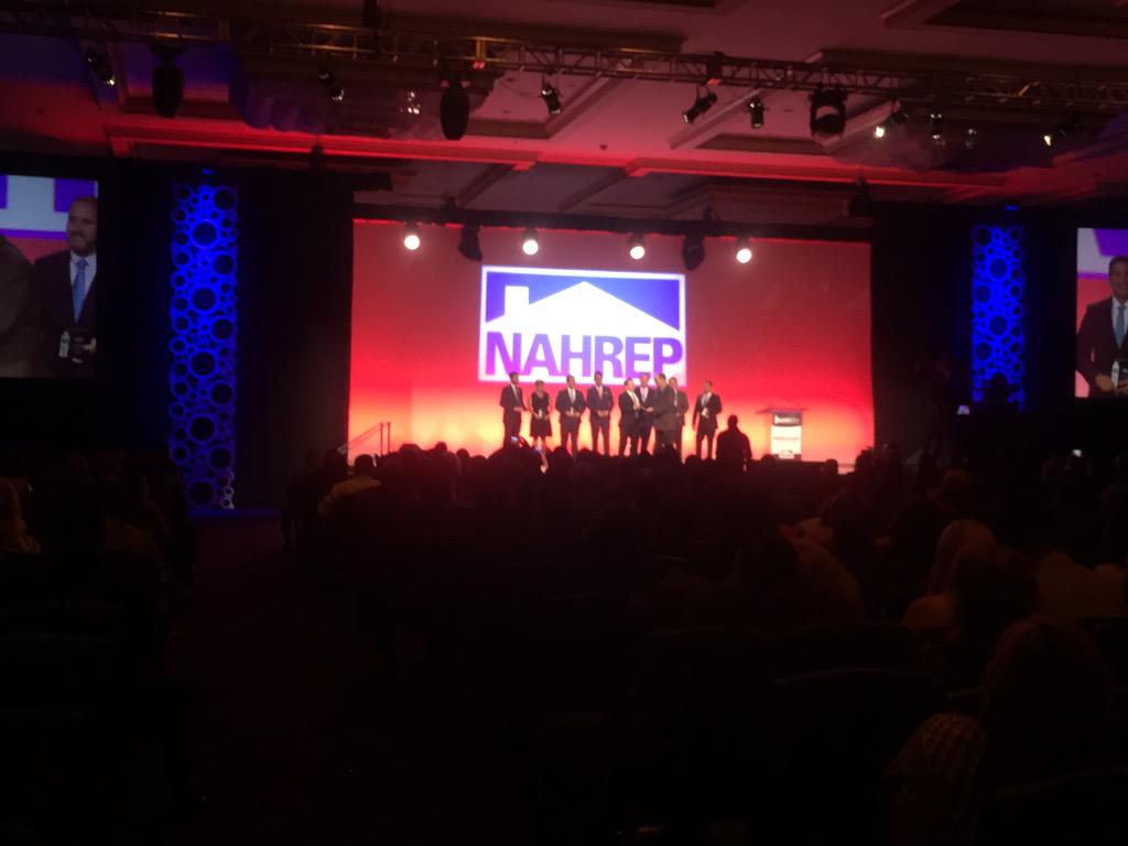 ChaparroGroup's tweet image. @NAHREP @DARRENHARDY I want to be the first in line! Let the dream shine! #wealthproject #NAHREP2015 @CENTURY21