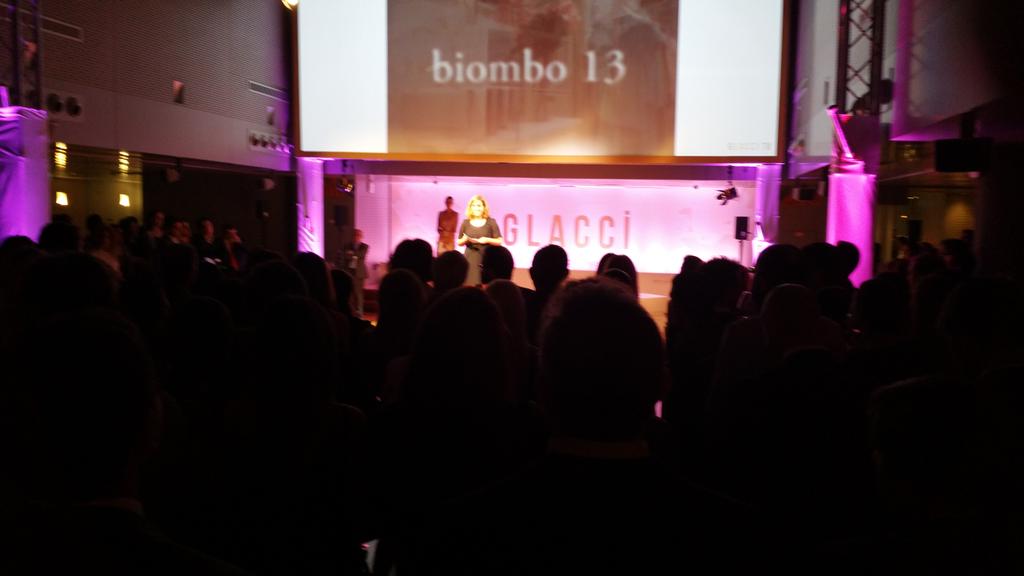 cristian_liarte's tweet image. Todos con la #modaenmovimiento