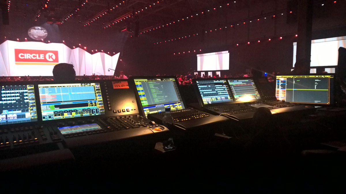 BrightNorway's tweet photo. @MALighting grandMA2 consoles, NPUs and 8-port nodes in complete control at today's #sfr rebranding. http://t.co/51Zz3YlxqZ