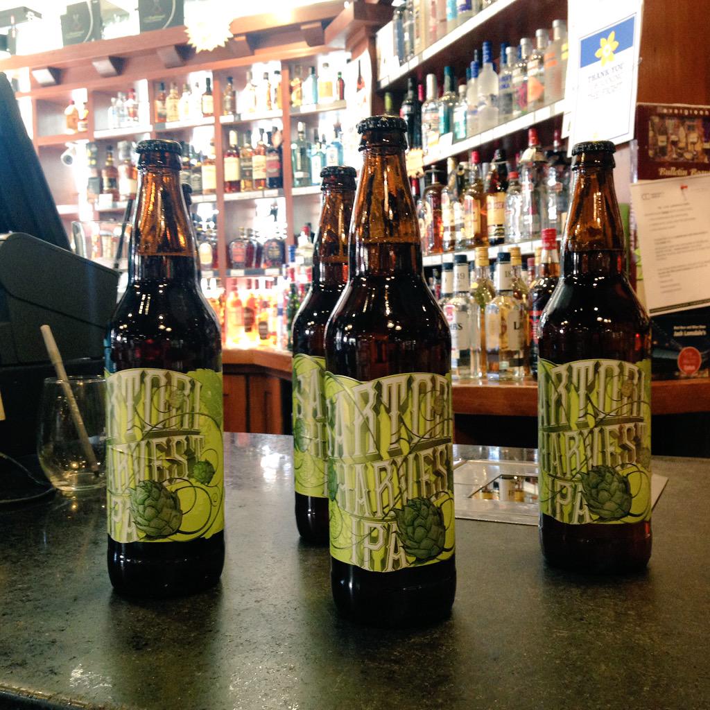 JackLonsdales's tweet photo. Look what just came thru the doors!! @driftwoodbeer http://t.co/1bX7Kfary7