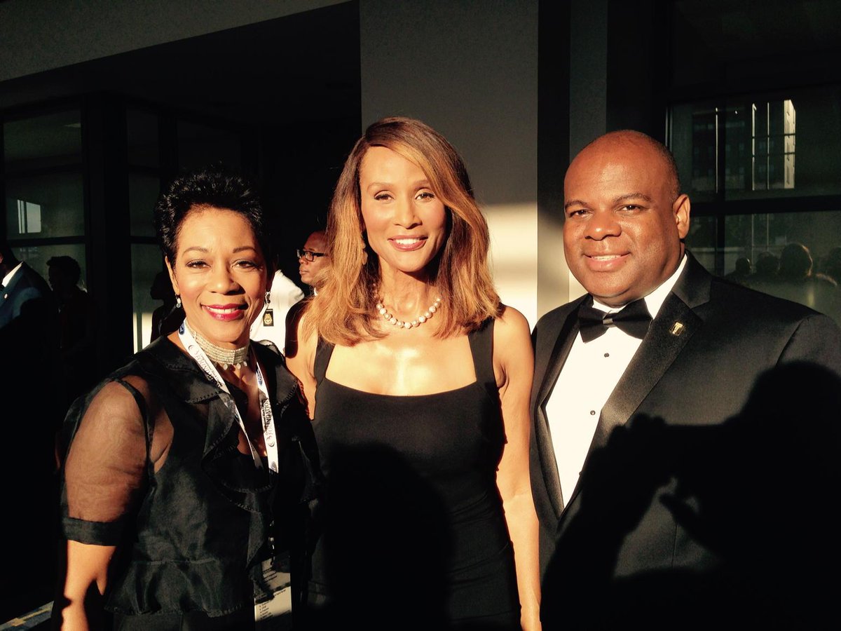 abuddy's tweet image. With former #supermodel and business woman @beverlyJohnson1 at #cbcfalc15 @wusa9mornings