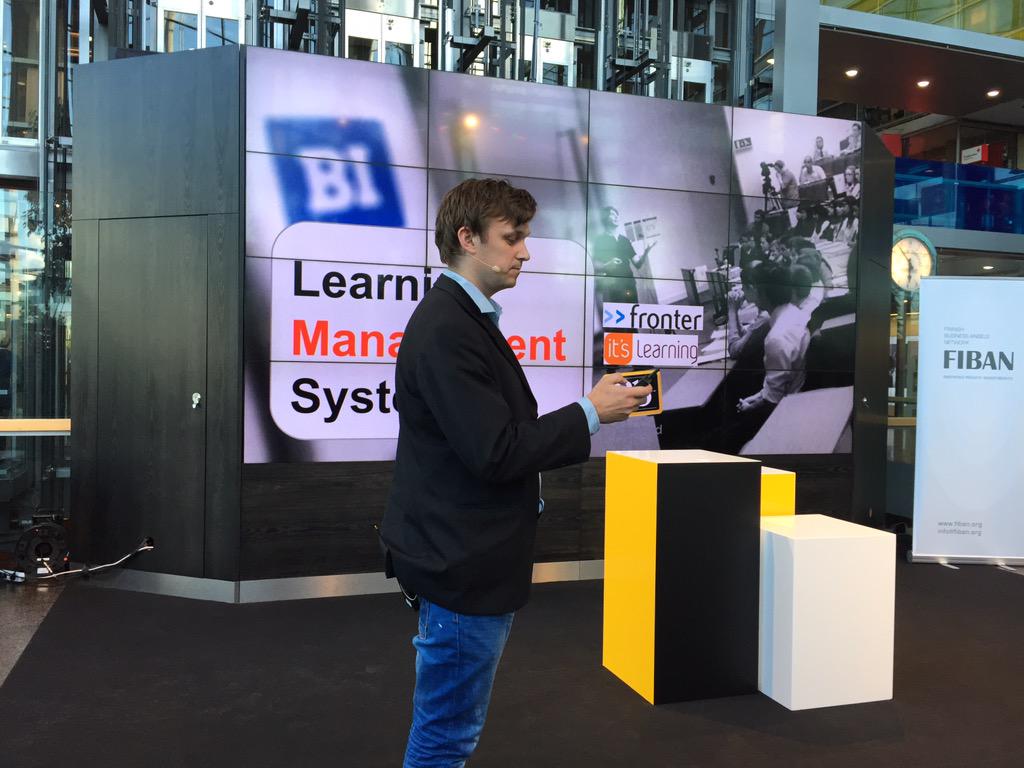 touqo's tweet photo. Geir from Edtech Foundry: the most engaging learning platform in the world. #pitchingnight http://t.co/ylnx39dMoZ