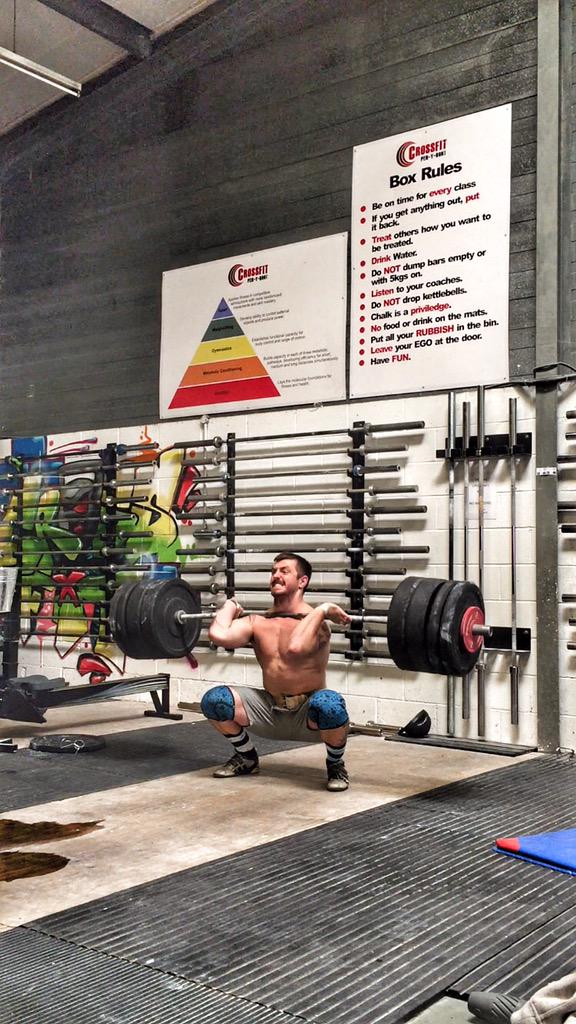 alexcevans84's tweet photo. Training at my favourite place @Crossfitpenbont http://t.co/w6fhznLuWi