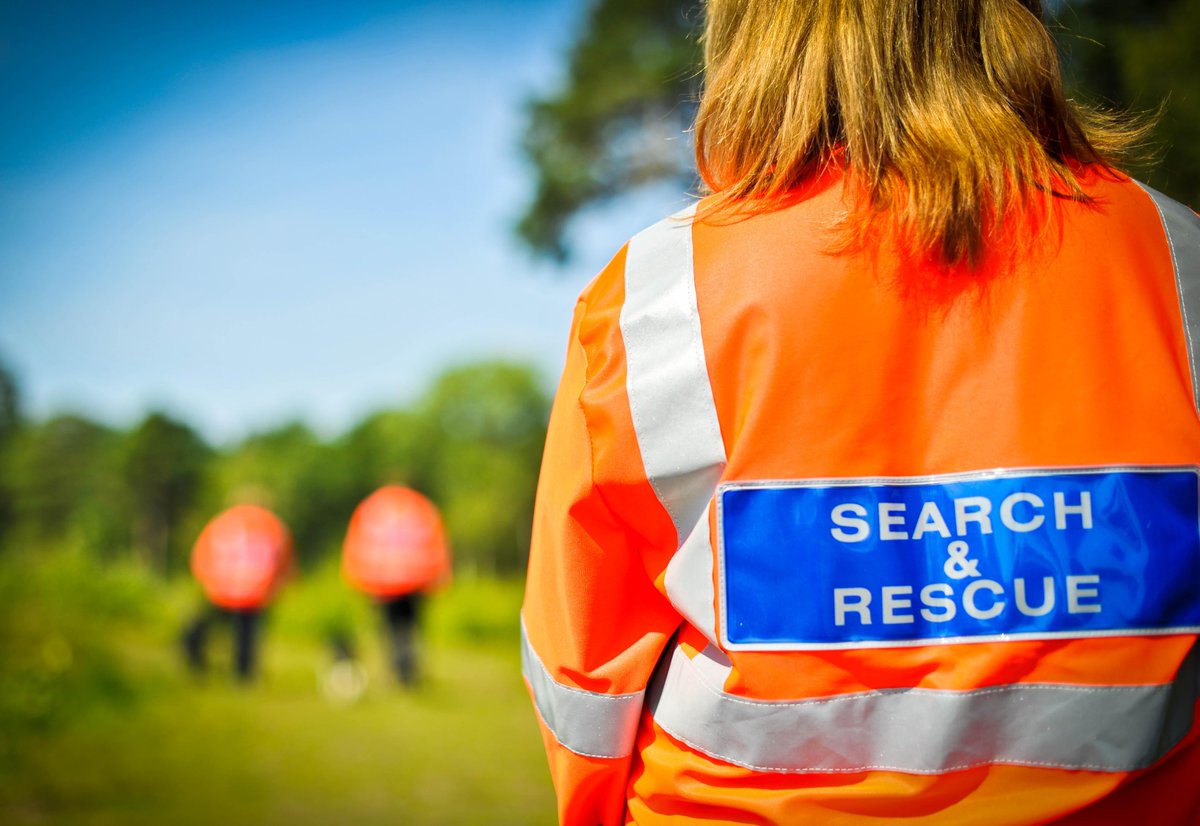 TG2Surrey's tweet photo. For #charitytuesday, we look at the amazing work of @SurreySAR... 

http://t.co/cQGWH3EBx4 http://t.co/xIaGFliq8k