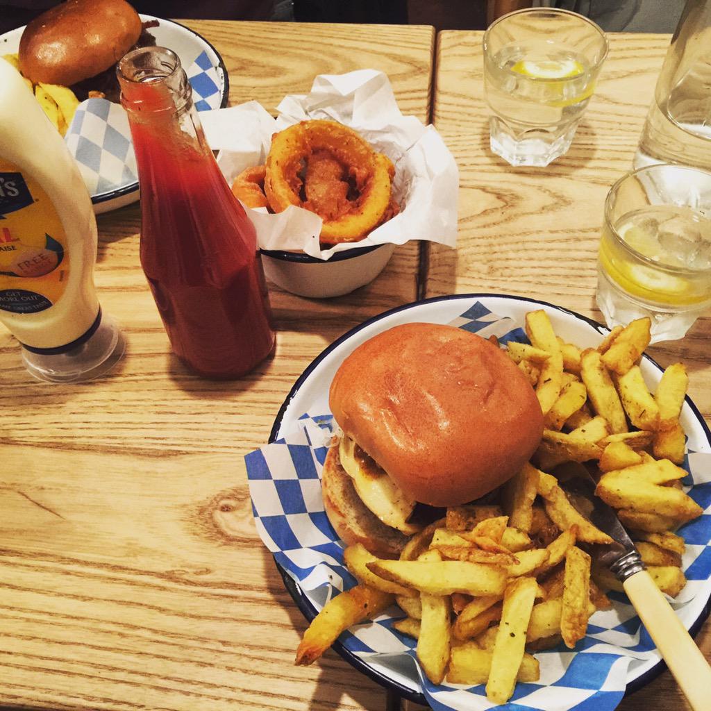 table_service's tweet photo. @honestburgers A1 onion rings and German flavoured burger, service 2 out of 5, rushed/sleepy waiter. #food #burger http://t.co/7BUtiuLscZ