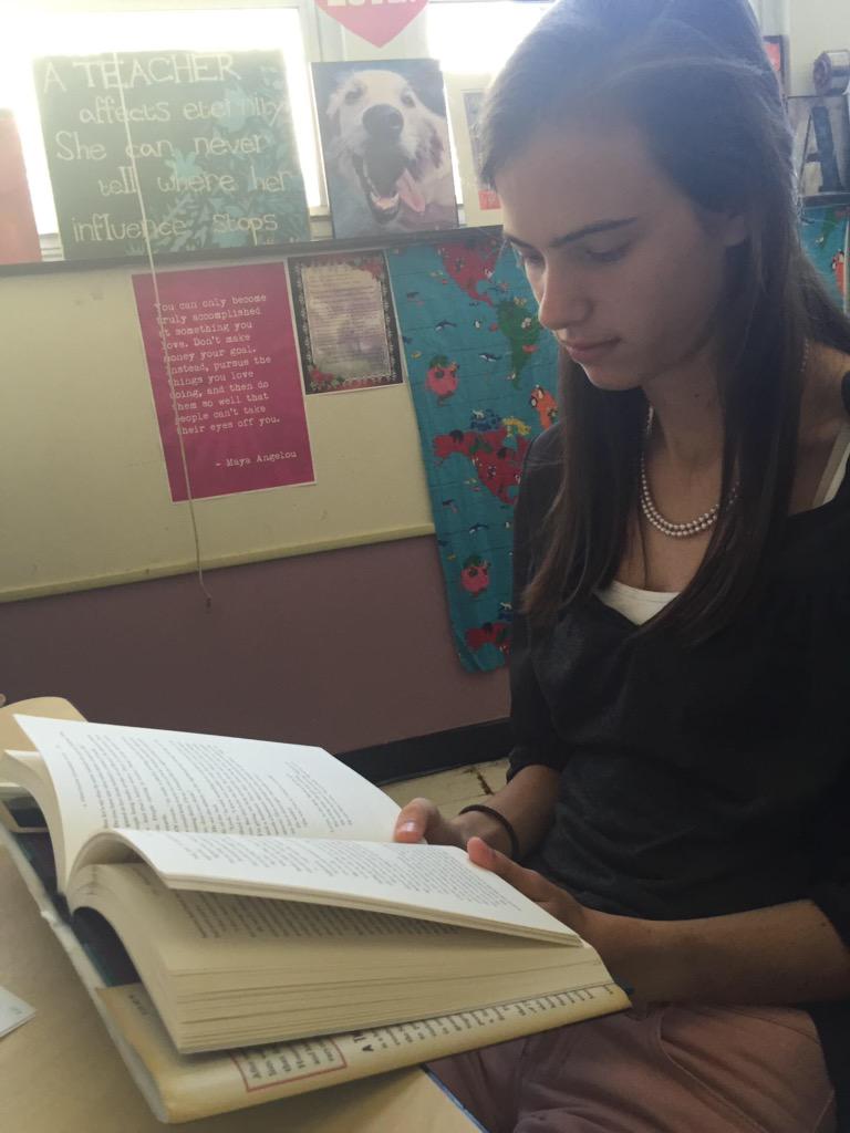 macytwalker's tweet image. #royalreader @MsAtotheG