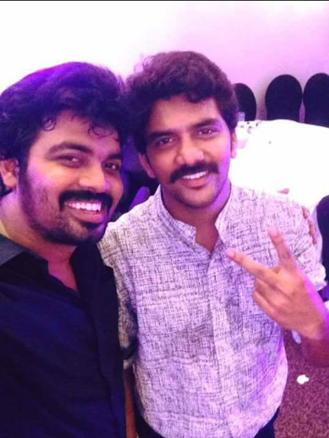 Actorkavinkavi's tweet photo. Nanbendaaa..!!! 😉 http://t.co/DiU22S0UpL