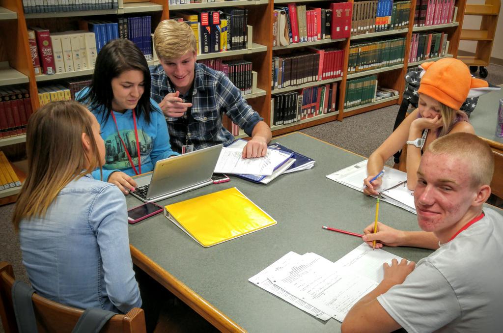 KutzWorld142's tweet image. #Eng2 Inquiry Groups #OnceUponATime
#StJudeHatDay #TriadProud