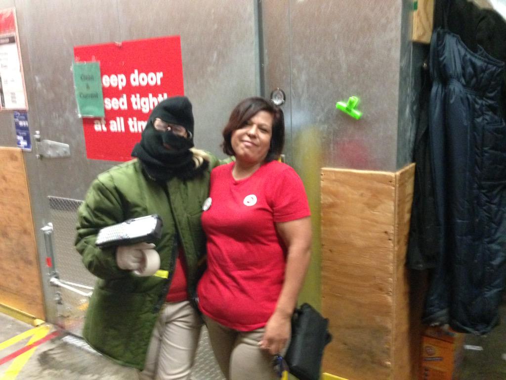 0914Target's tweet photo. #backroombandit strikes again!  Great job Jenn and log team!  @cerelejia @cerelejia NicoletteSeitz @bigdh42 http://t.co/VCt9VBb7E3