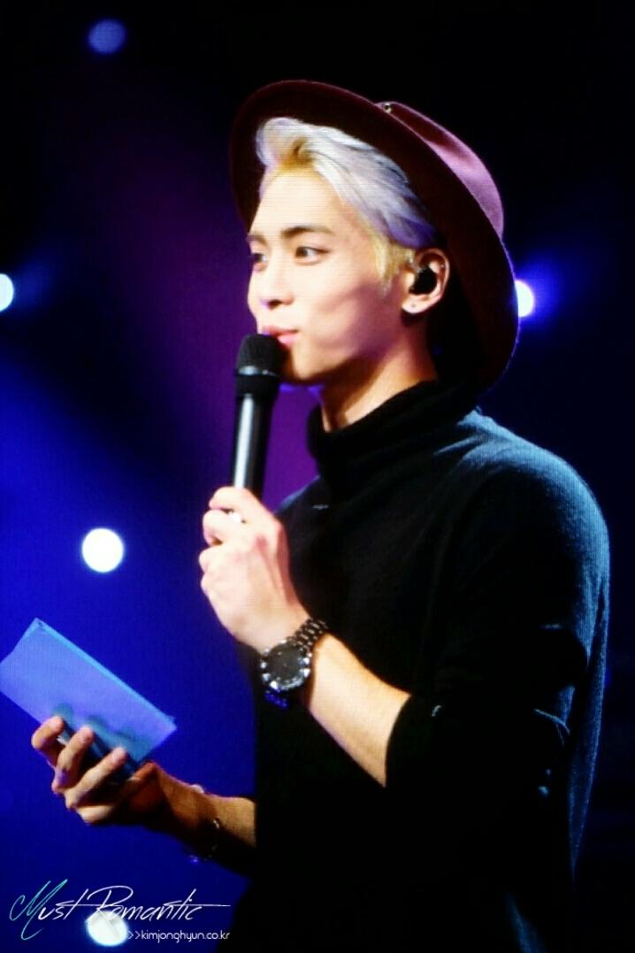 150922 Jonghyun @ 'Blue Night Concert.'  CPhM5KLU8AAbs3s