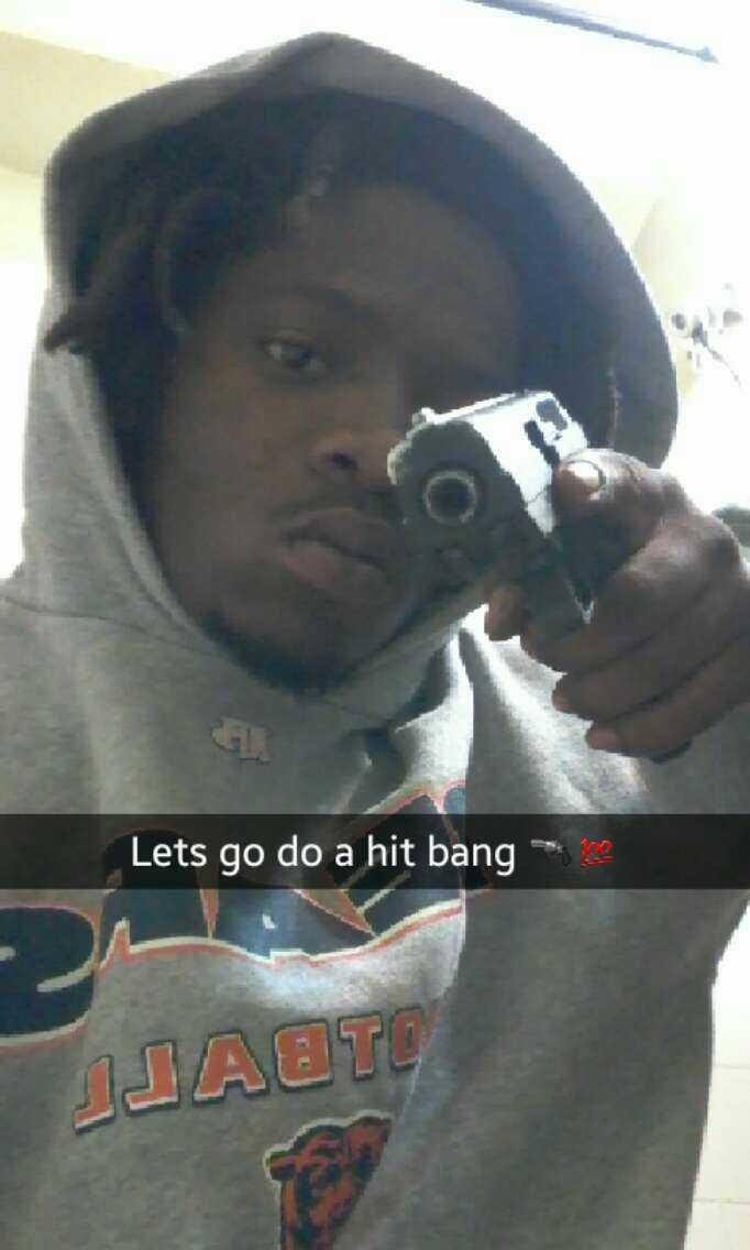 DomoToler's tweet photo. Don't let my job fool u I'm still a smoka 💨💨💨💨🔥🔫💯 http://t.co/TPgT3U9BRf