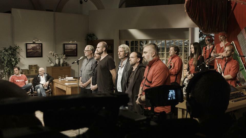 Heute 22h ORF1 - Schweigeminute bei <a href="/ORFWillkommenOe/">WillkommenÖsterreich</a> <a href="/stermann/">Dirk Stermann</a> <a href="/grissemann/">Christoph Grissemann</a> <a href="/maschek_org/">Maschek</a> <a href="/Russkaja/">Russkaja</a>    großes Kino!