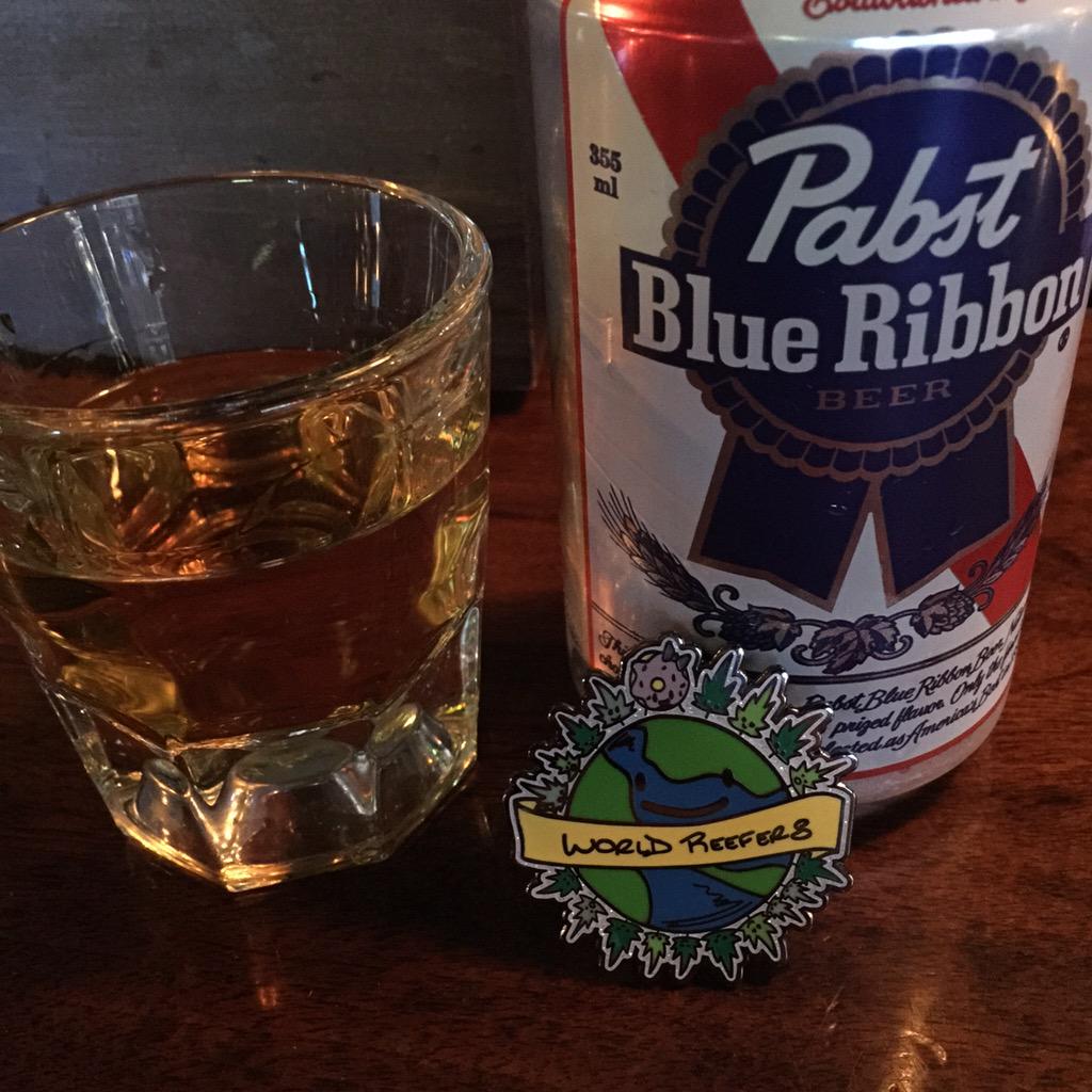 PavoPacific's tweet photo. @CoralReefer420 This mornings shot and beer are for you #worldreefers #ediblesandwhiskey #joinme http://t.co/W9bp80WPbV