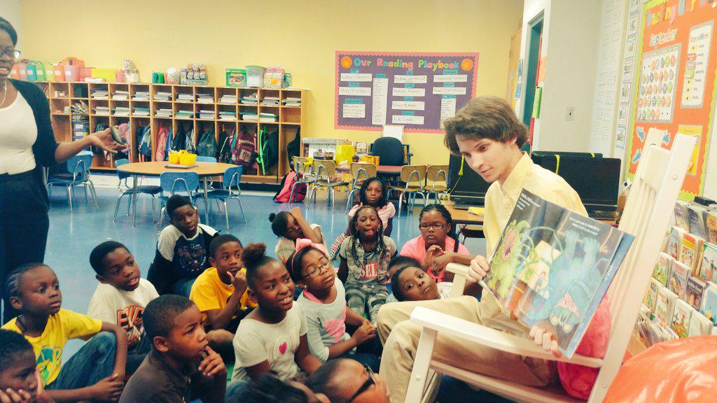 CES360_Love's tweet photo. Story time with Mr. Pratt, my dynamic new intern! http://t.co/r0TvAuqnnE