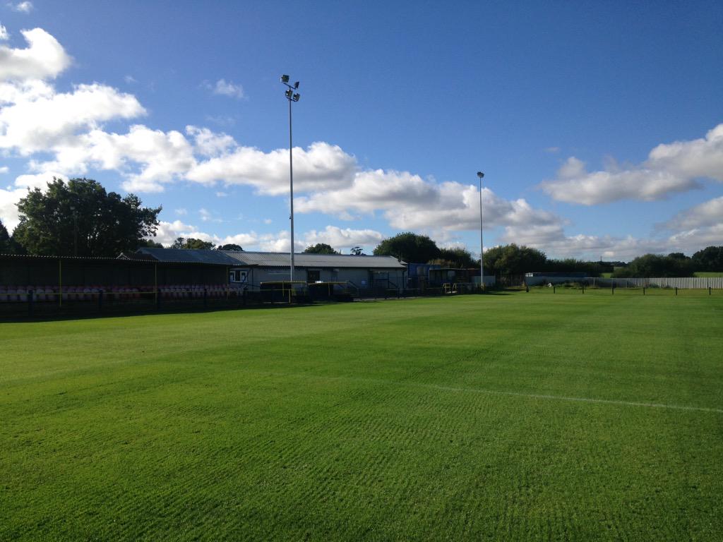 ben_kay8's tweet photo. Even tho it's my bday I still managed to get out and prep ready for thurs
@AshtonAthU16s v @MarineAFC 
#FAYouthCup http://t.co/kvbMzmmcLh