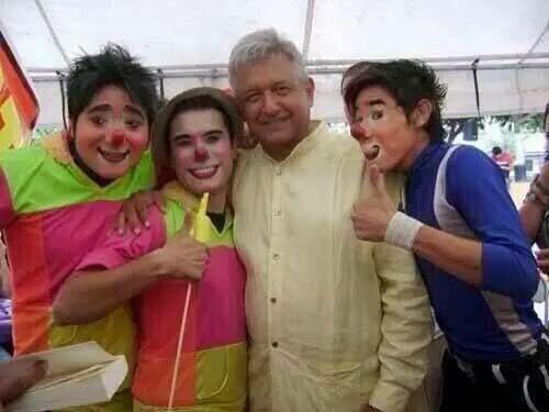 AntiMorena's tweet photo. Una reverenda payasada! http://t.co/HETm2pXB2x