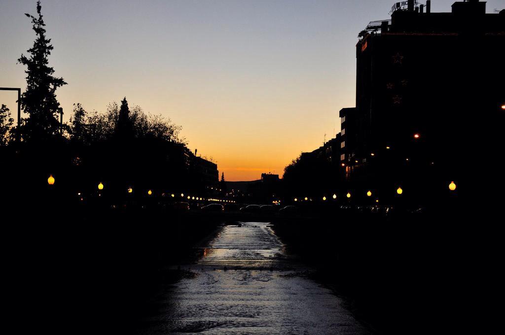 GranadaenFotos's tweet photo. Por el agua de #Granada... Sólo reman los suspiros... http://t.co/2g1apjqxDA