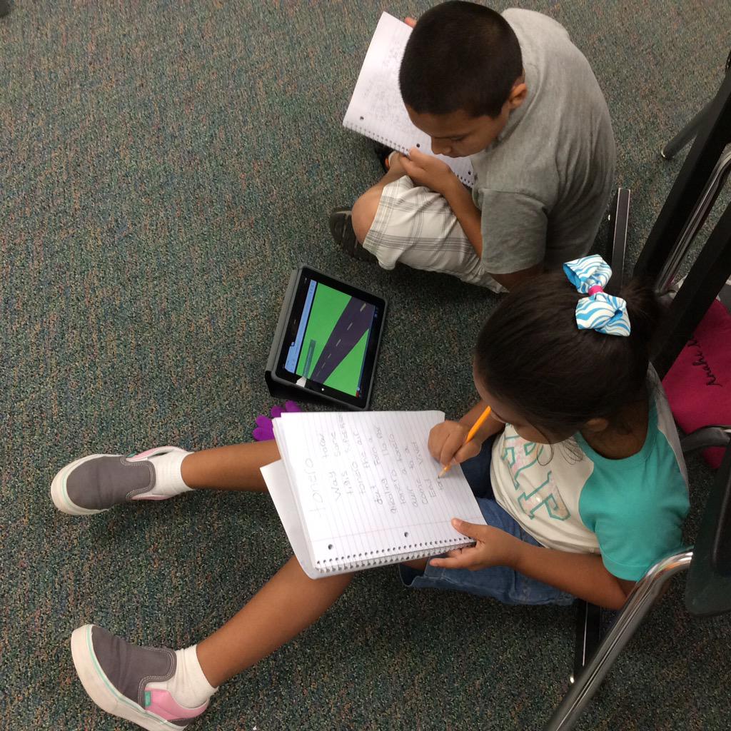mariellajarami1's tweet photo. Usando iPads para investigar el clima.#osobilingues http://t.co/qwS8QL9wsg