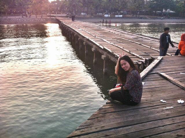 Risnaaaaaaaaaaa's tweet photo. Pergilah kasih, jauhkan luka dari ku :'( :'( :-V http://t.co/GqmGAHN49f