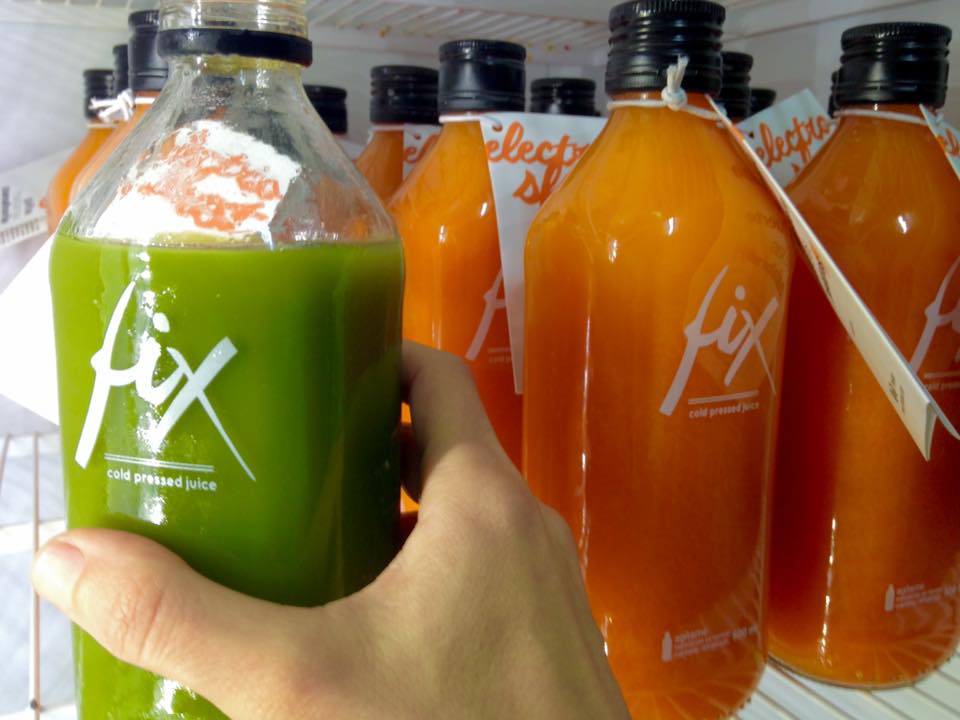 fixeate's tweet photo. Nada más fan que fixearnos durante la producción en FIX. #fix #fixeate #fixinlima http://t.co/B59CsG68gs