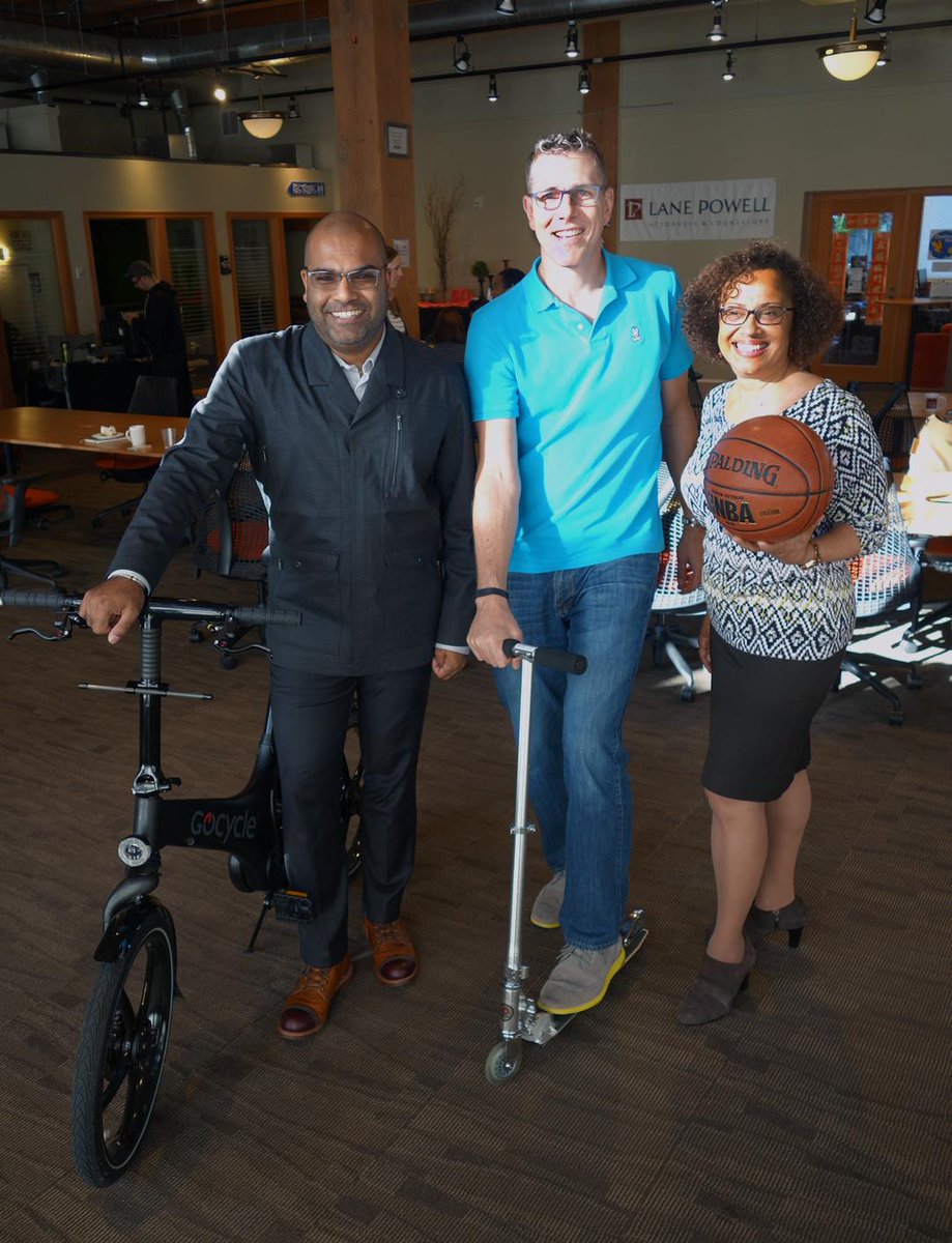 UW Comm Lead tweet media