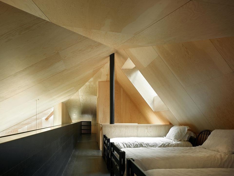 thecoolist's tweet photo. A peaceful, intimate retreat off the coast of #LakeHuron http://t.co/4KfiqVPb06 #architecture #ruralmodern http://t.co/lffYjxvVcI