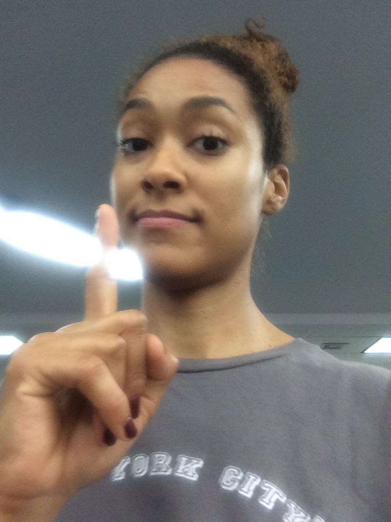 curlycomedy's tweet photo. I would increase the speed on this treadmill, but I don't want to fall off. Safety first. #DontExerciseTexMexercise http://t.co/o93T7OcNTG