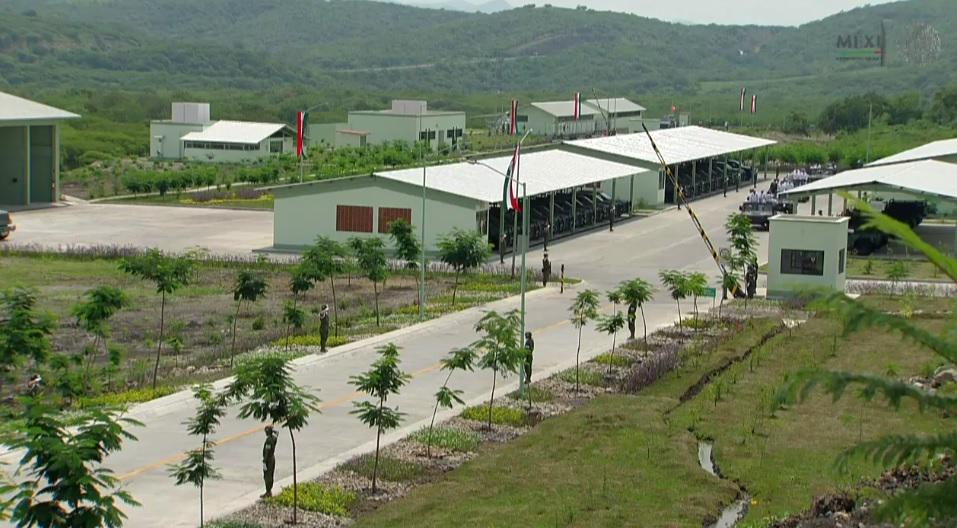 EPN inaugura instalaciones de Campo Militar de Morelos - CPhvR_nWgAIlxNv