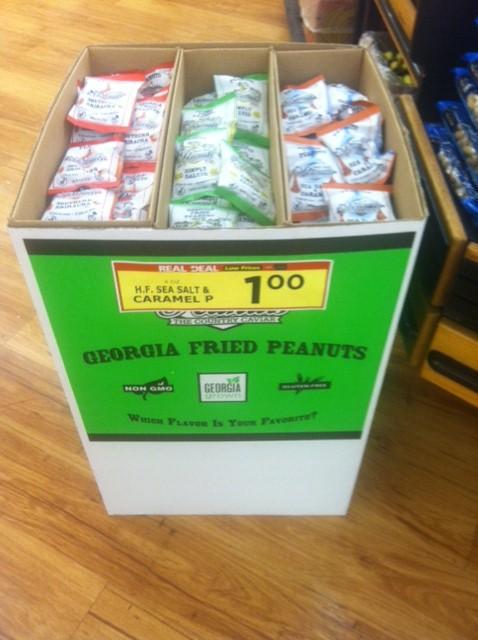 HardyPeanuts's tweet photo. Look 4 our new "GA Fried Pnuts" @BILOSuperSaver @WinnDixie @harveysgrocery Great for FB season. http://t.co/g1jKl92ao9