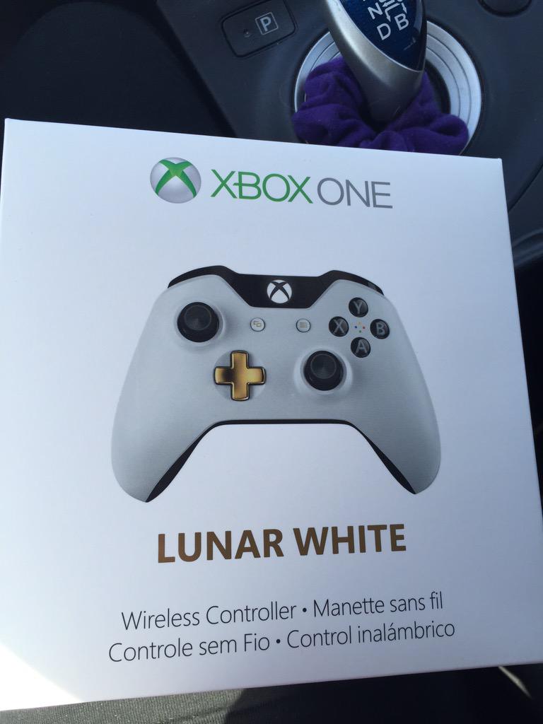 LegendaryLass's tweet photo. RAW SEXINESS IN A BOX 😍😍😍 Had to upgrade for RB4 vox with the Lexus of controllers #techwhore http://t.co/jLJ59njBdn
