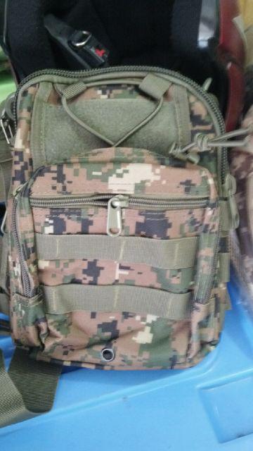 Menjual tas motif army dg brbagai design, dgn bhn yg tbal n tmbhan tmpelan untk memperbagus design, cp : 087884122995