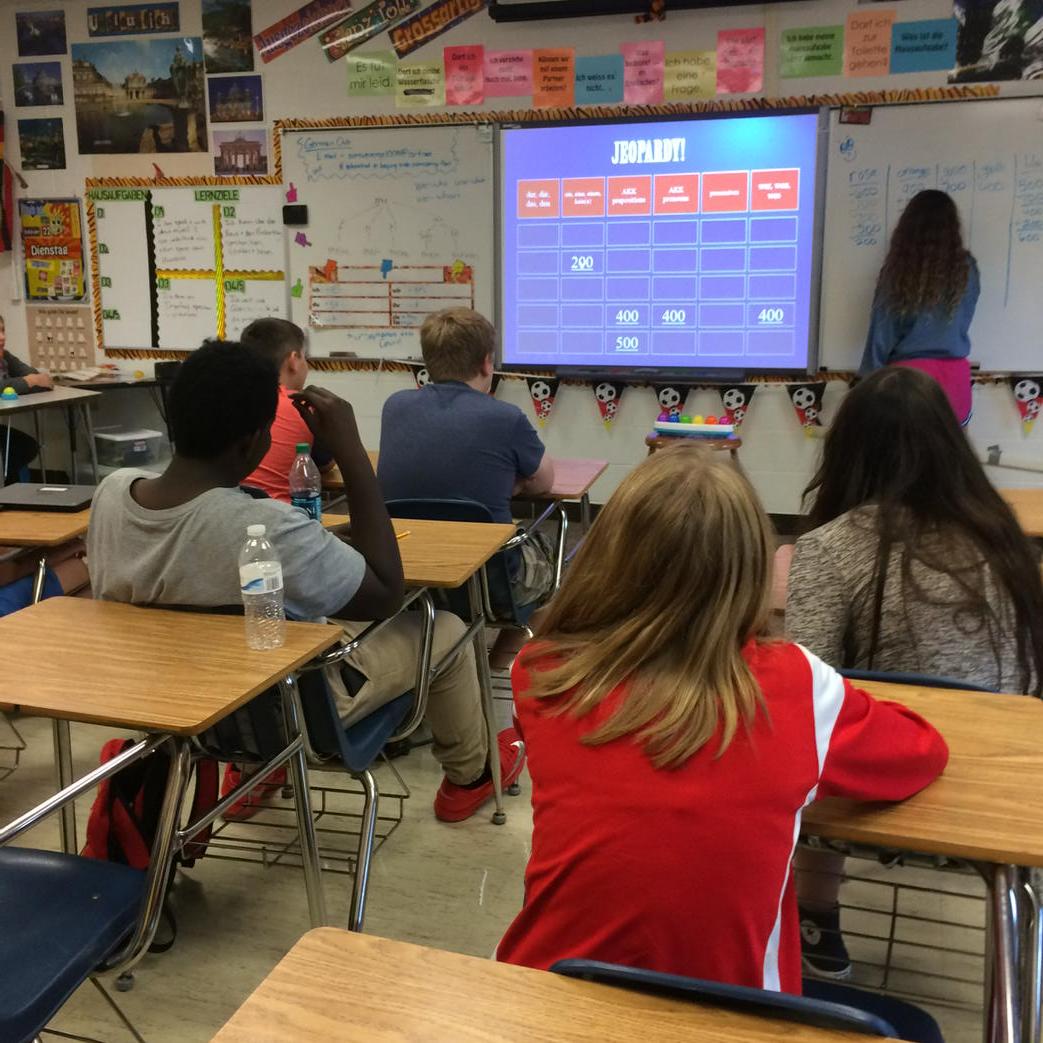 rachelausde's tweet photo. Playing accusative case jeopardy in class today! #tigerdeutsch http://t.co/VZYcnEhymI