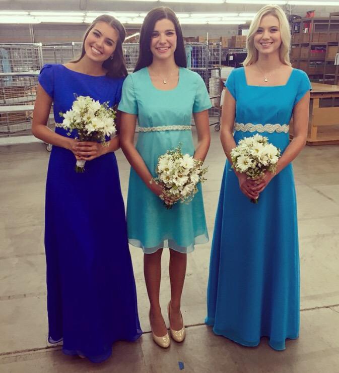 KCoutureCo's tweet photo. Not sure whether to be traditional or mismatch your wedding entourages' color scheme? Try out http://t.co/gDkC3Rzn9z👯 http://t.co/luN4bCnNe1